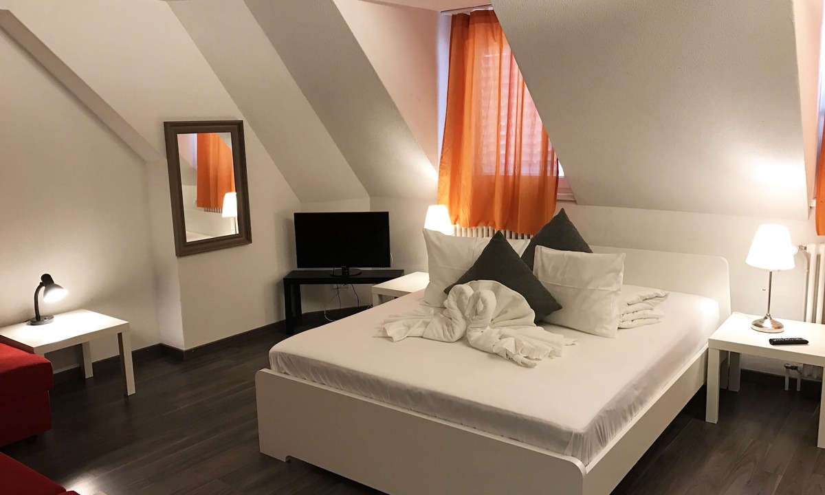 Gewerbeschule Apartment | INSIDE FIVE City Apartments