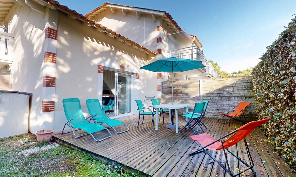 Notre-Dame-de-Monts House | Instant Bleu
