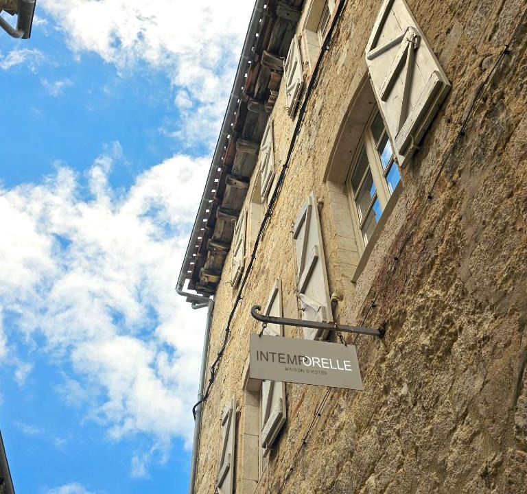 Montcuq Bed & Breakfast | INTEMPORELLE Maison d'Hôtes
