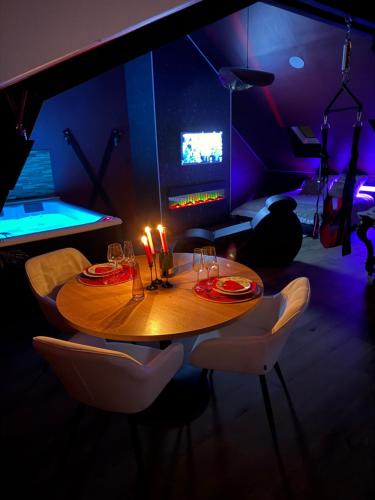 Montaubert - Rille - Saint-Sulpice Apartment | Interdite Suite Love avec Spa Privatif