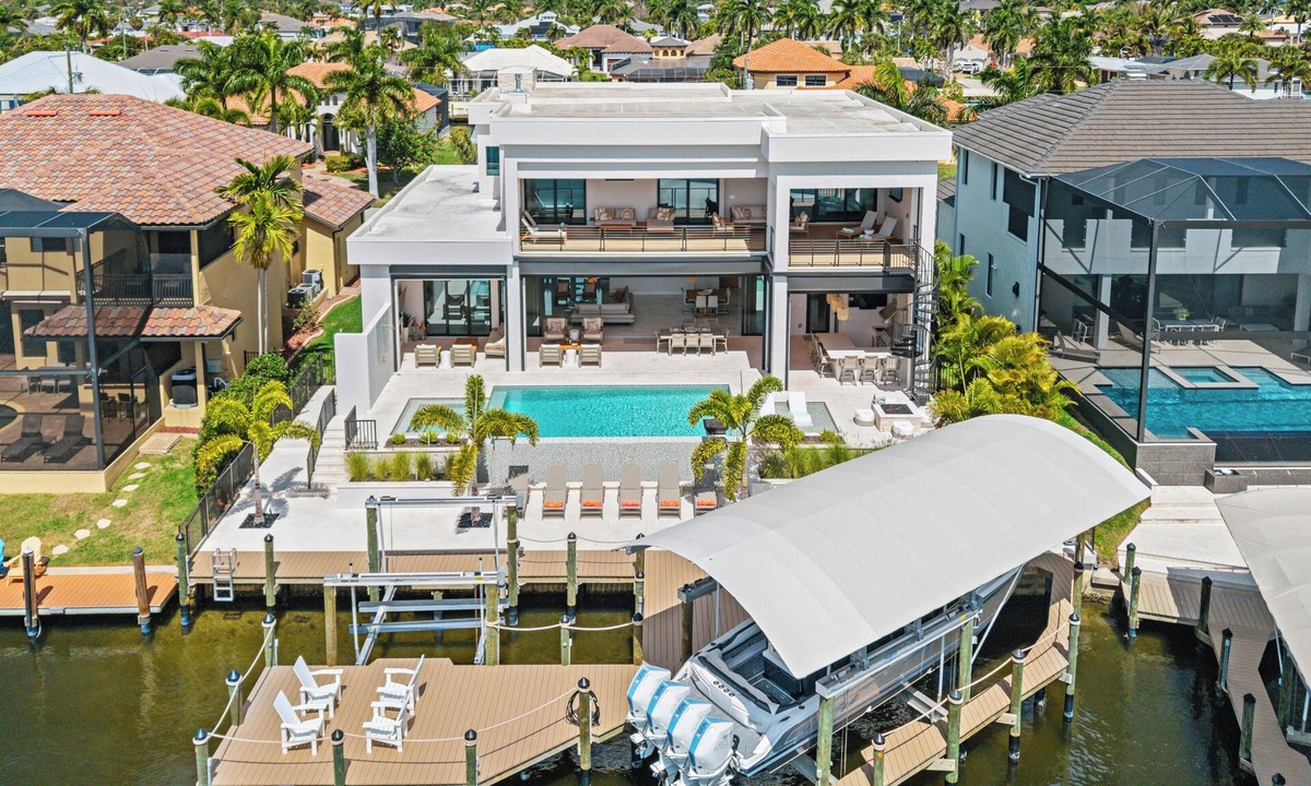 Yacht Club Villa | Intervillas Florida - Villa The Beach