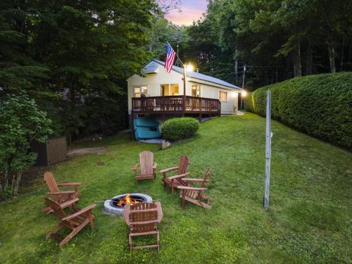 Washington House | Intimate Cabin Private Dock