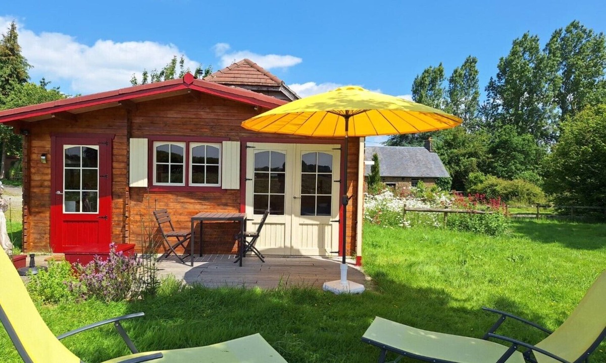 Saint-Mars-d'Egrenne Ski Chalet | Intimate, sunny châlet for 2 people in southern Normandy