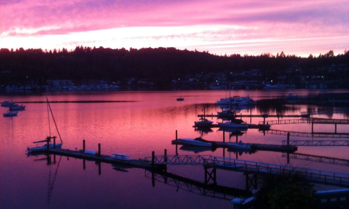 Gig Harbor House | Intimately Charming on Gig Harbor's Historical Waters