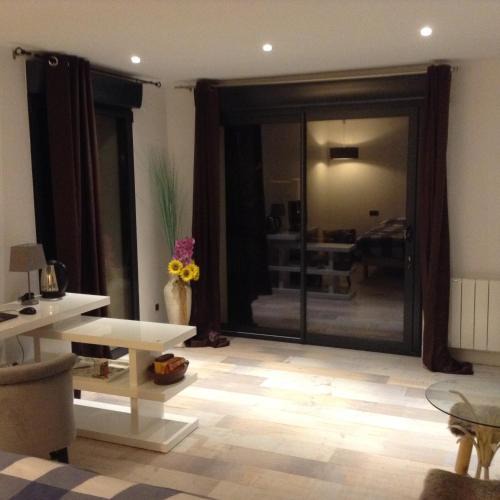 Vernouillet House | Intime et tranquille