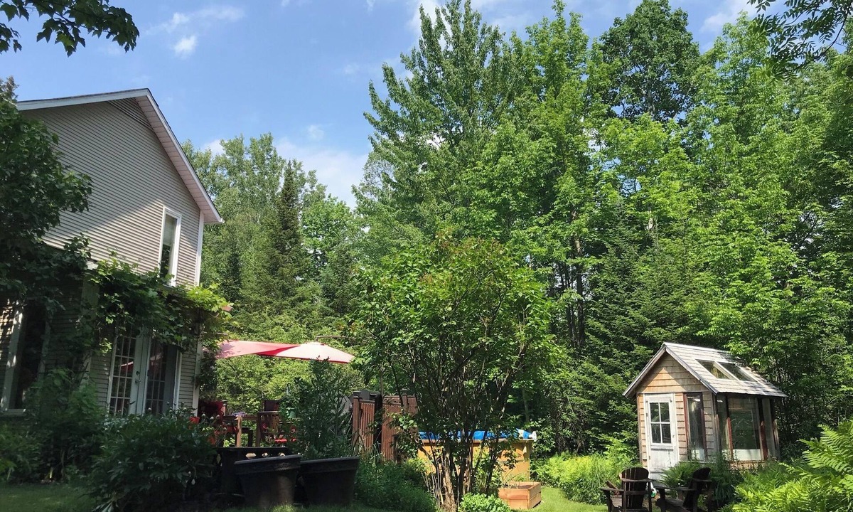 Sherbrooke House | Intimité et Confort, Plusieurs Foyers, à Proximité D'activités et Sherbrooke
