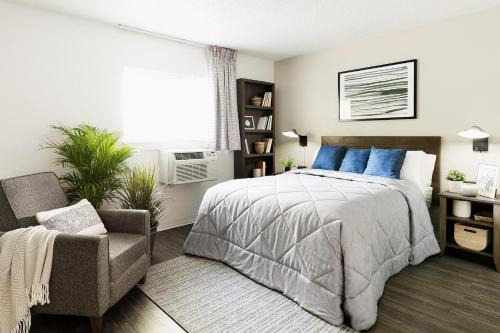 Lake Highlands Hotel | Intown Suites Extended Stay Dallas TX - Garland
