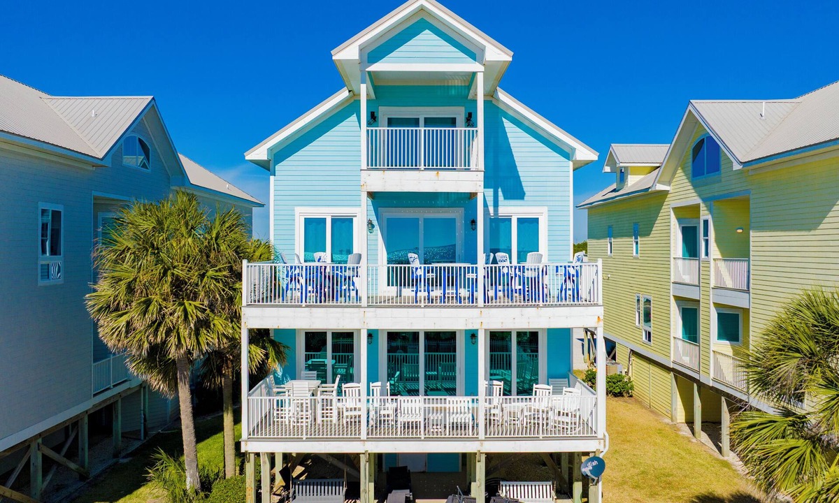Southpointe House | Intrepid – Gulf Front | Community Pool | Elevator