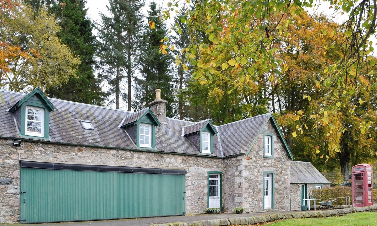 Blairgowrie Cottage | Inverchroskie Cottage