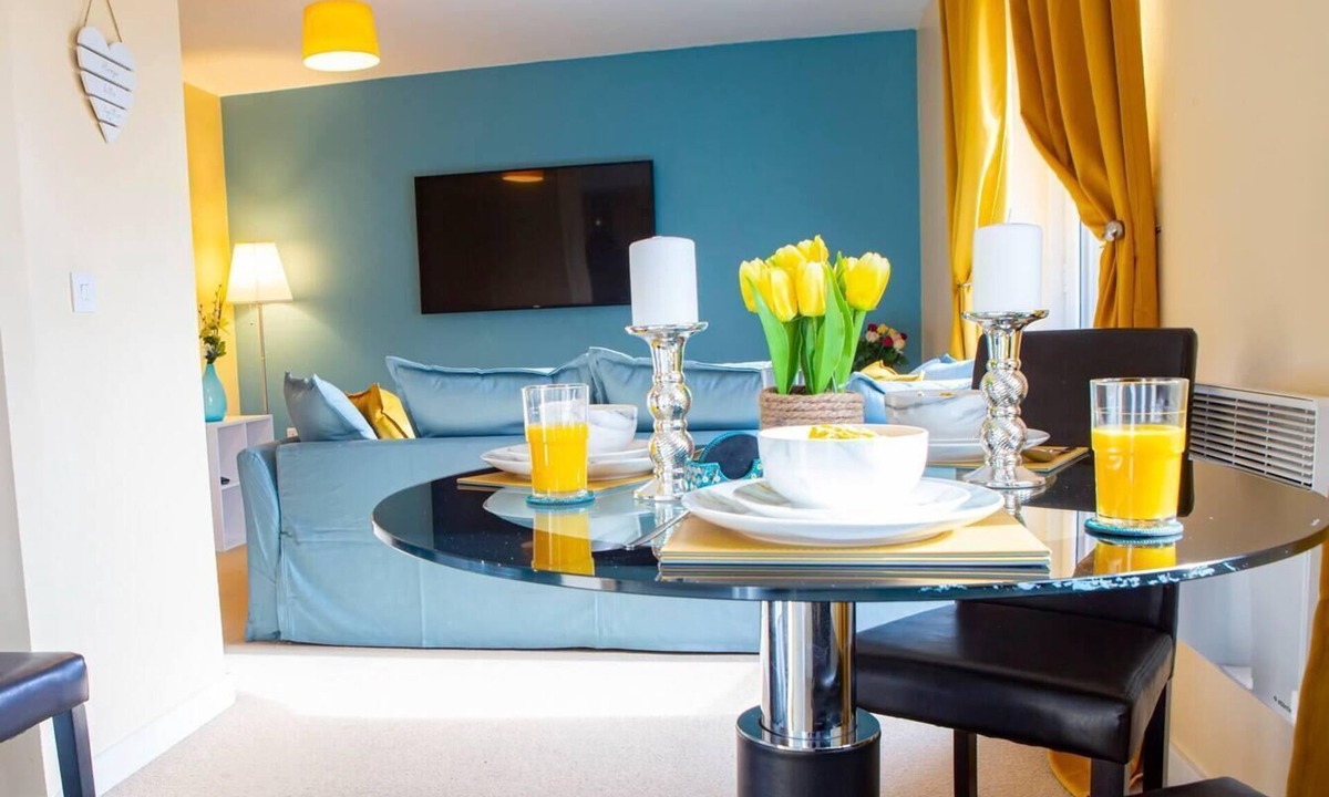 Wolverhampton Apartment | Inviting 2-Bed Apartment in Wolverhampton