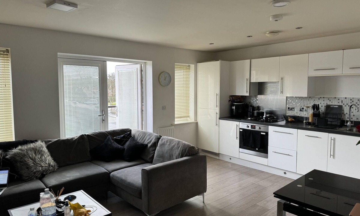 Bushey Apartment | Inviting 2-Bed Apartment in Bushey