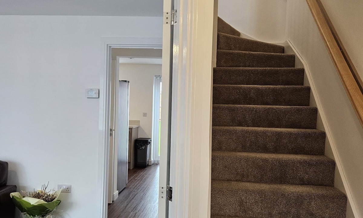 Wistaston House | Inviting 2-Bed House in Crewe