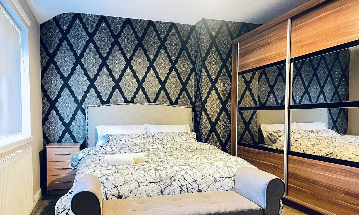 Erdington House | Inviting 3 -Bed House in Birmingham