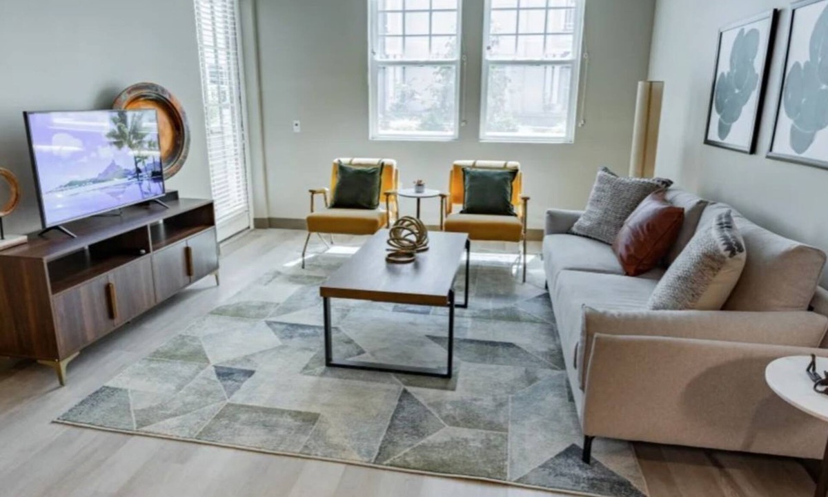 Burlingame Condo | Inviting 3BR Bayswater Condo for a Peaceful Stay