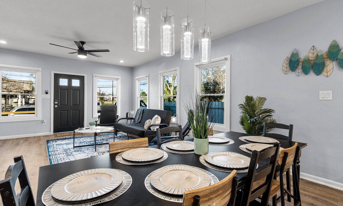 Near East Side Cottage | Inviting 4br/2.5ba Downtown Home With Ample Space!