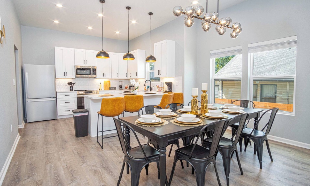 Highland Park Cottage | Inviting 4br/2ba Near Downtown & Riverwalk