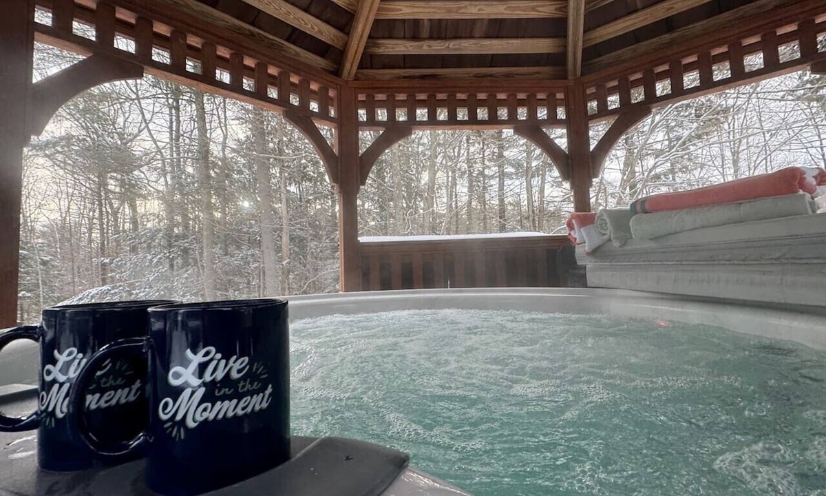 Francestown House | Inviting Condo w Fire Place & Hot Tub