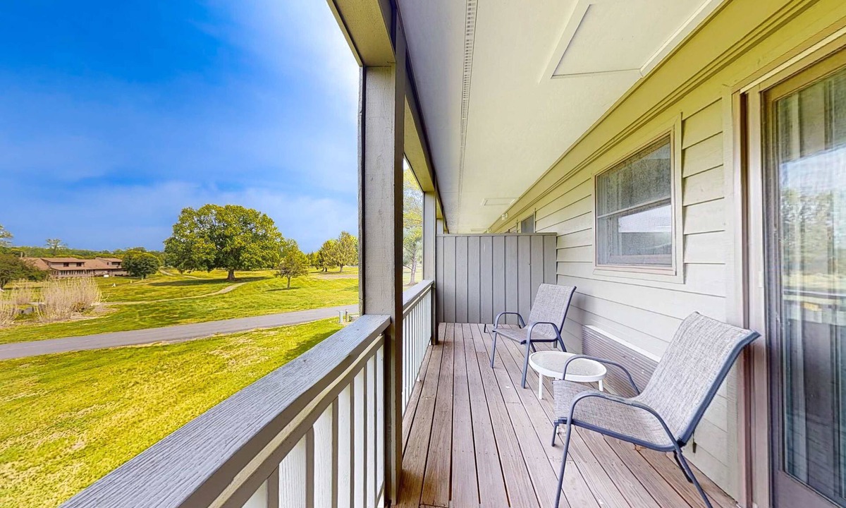 Baneberry House | Inviting & Cozy Studio, Sleep 4, Shared Gym & Games