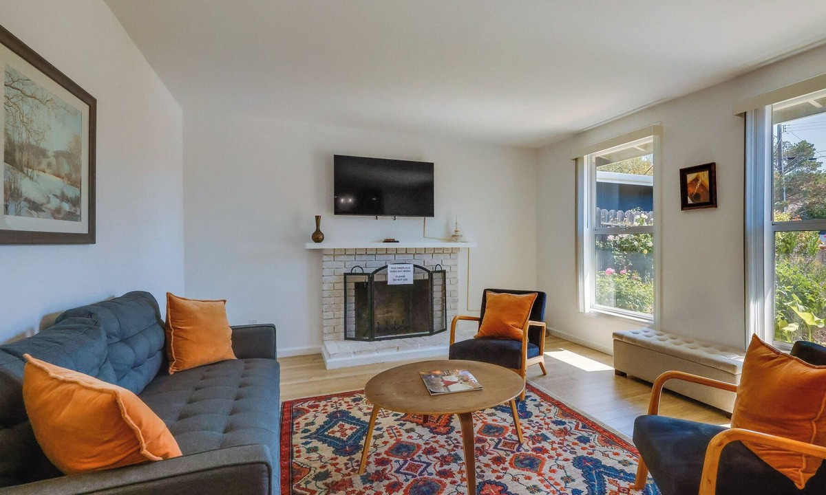 Novato House | Inviting Home w/ Patio: Walk to Downtown Novato!