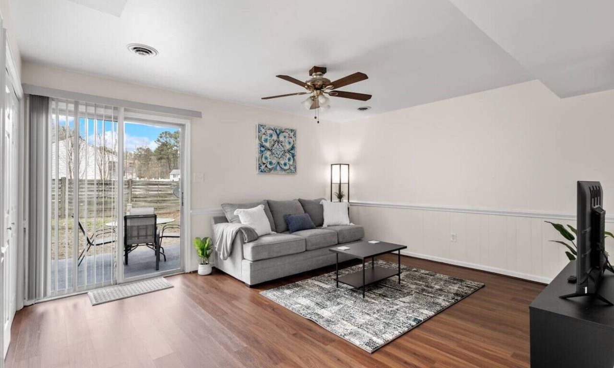 Hopewell Apartment | Inviting Retreat: Spacious 2 BR 1.5 Bath Townhouse