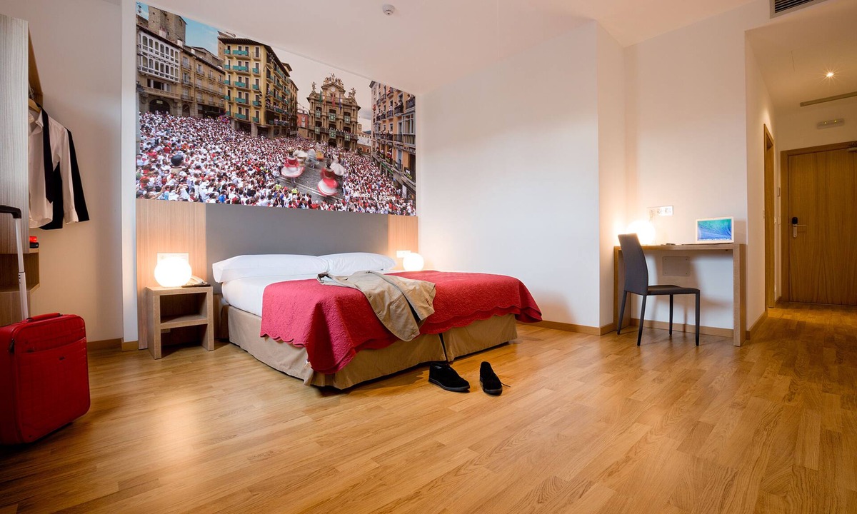 Ansoain Hostel | IRAIPE PAMPLONA HOSTAL