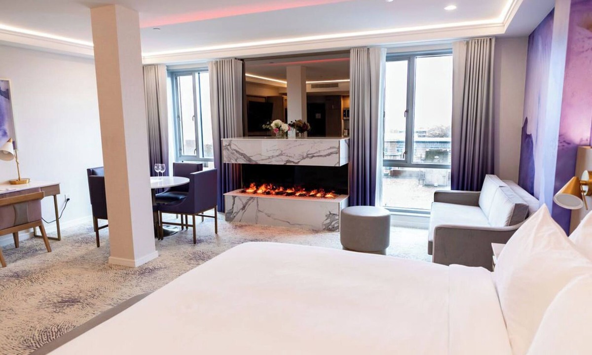 Coolidge Corner South Side Hotel | Iris Hotel Boston