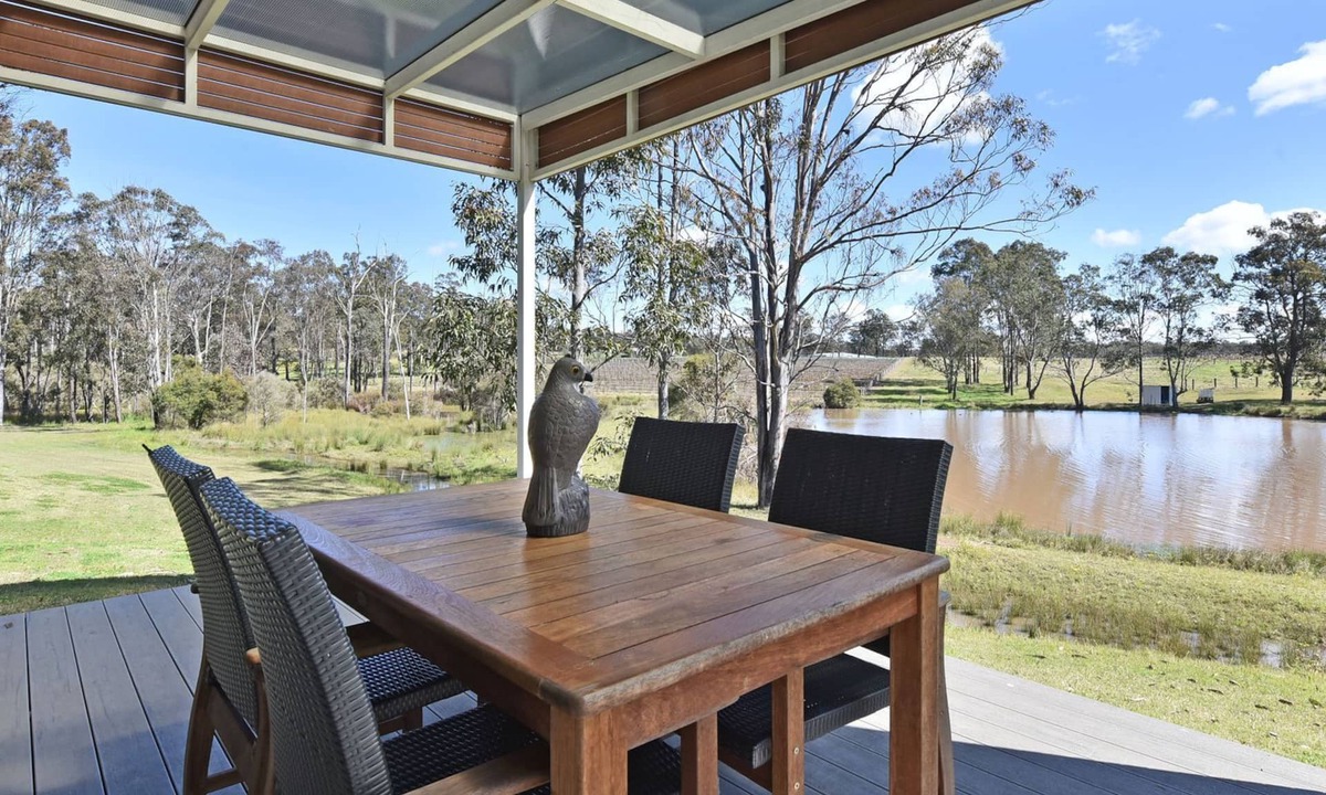 Pokolbin Villa | Ironbark Hill Villa 2