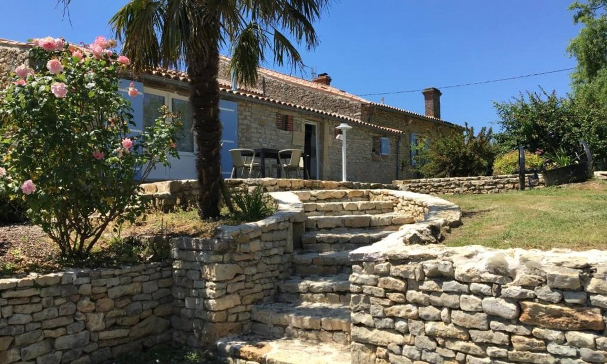 Cezais Cottage | Isis, small house, South Vendée, Puy du fou, Marais Poitevin