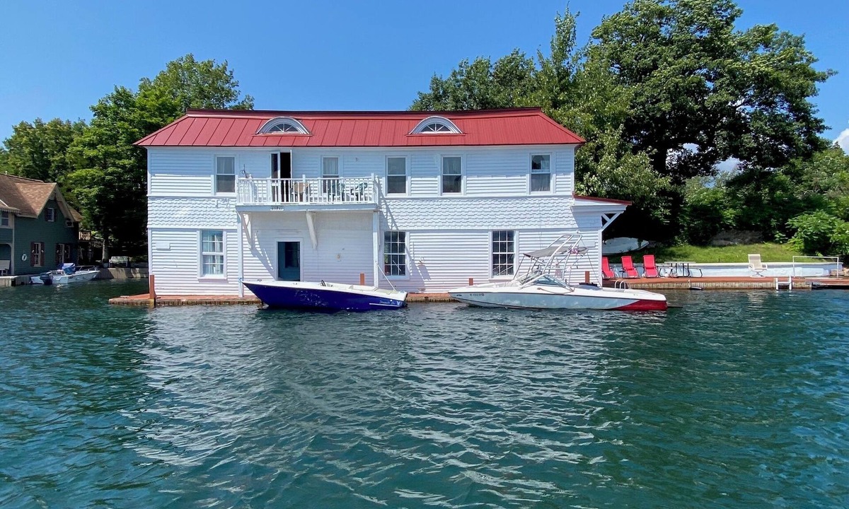 Wellesley Island Apartment | Island Boathouse w/boatslip