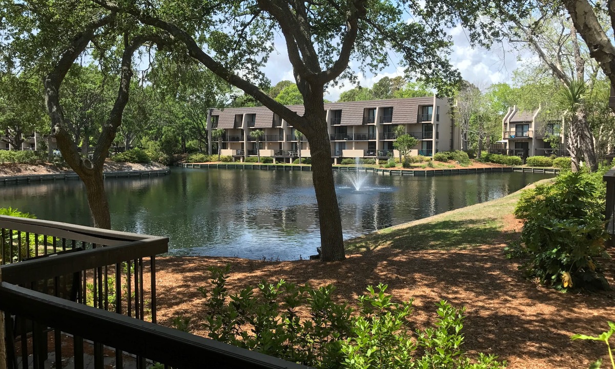 Folly Field Condo | Island Club Beachfront Resort, Lagoon-View, 1BR, First Floor