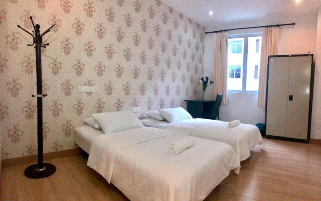 Bukit Kecil Hotel | Island Hostel Bayan Lepas Airport