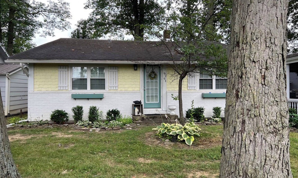 Saint Johns House | Island Lake House