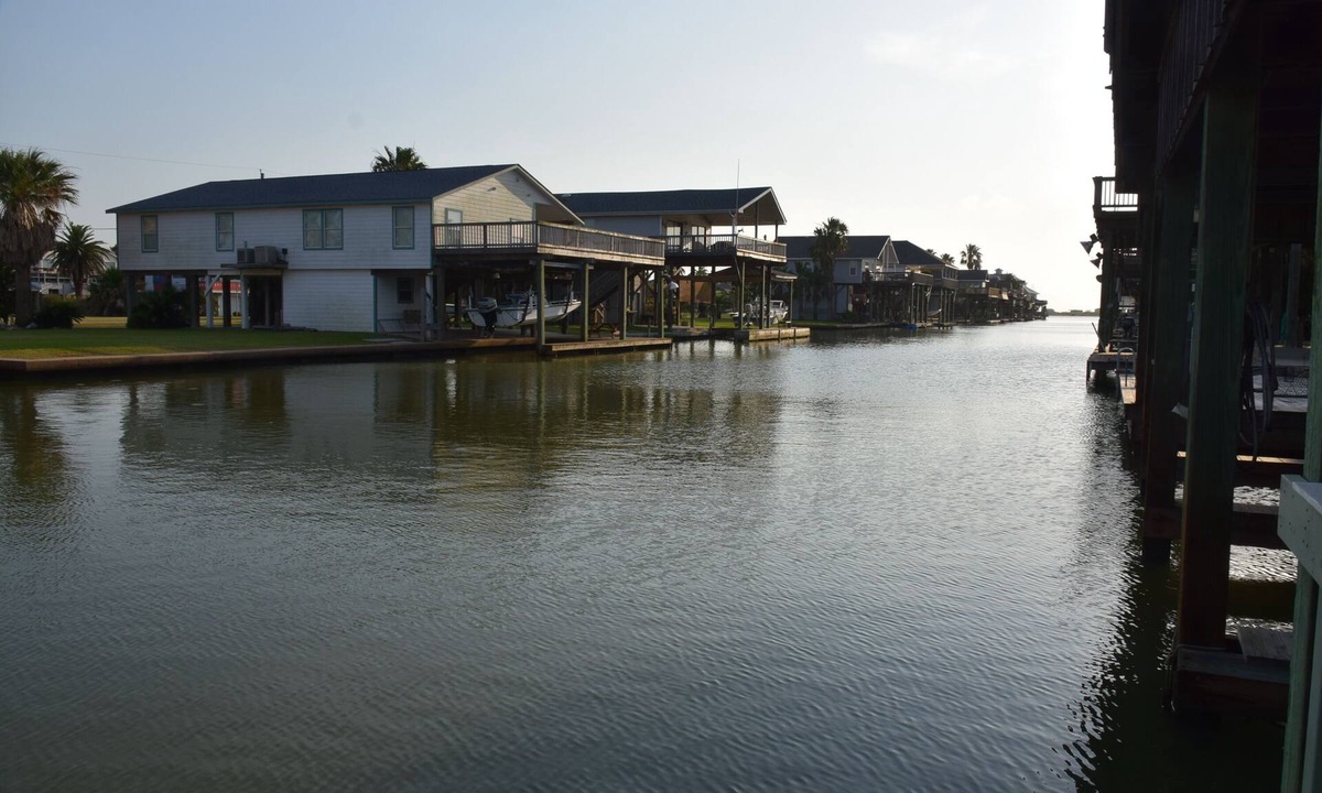 San Luis House | Island Life Getaway~ Bring Your Boat!