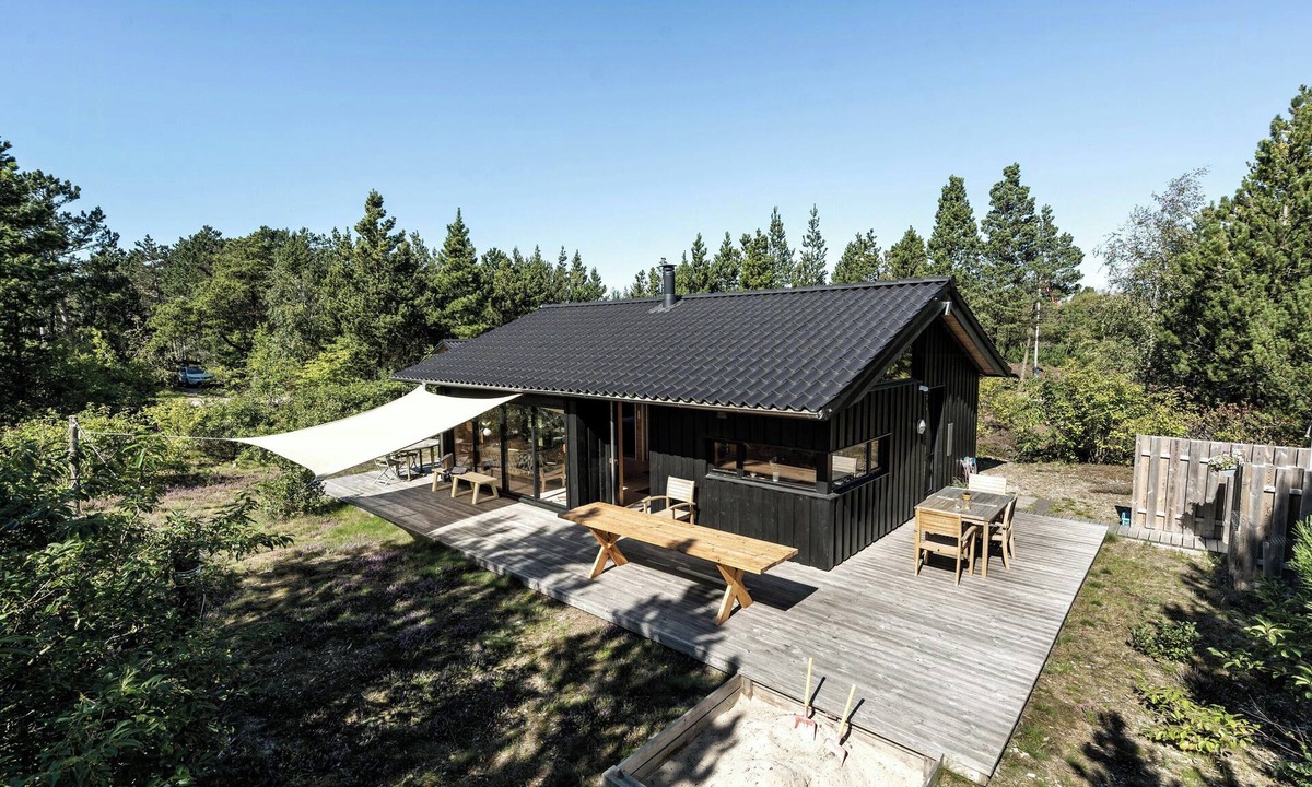 Kongsmark House | Island life with undisturbed nature and calmness