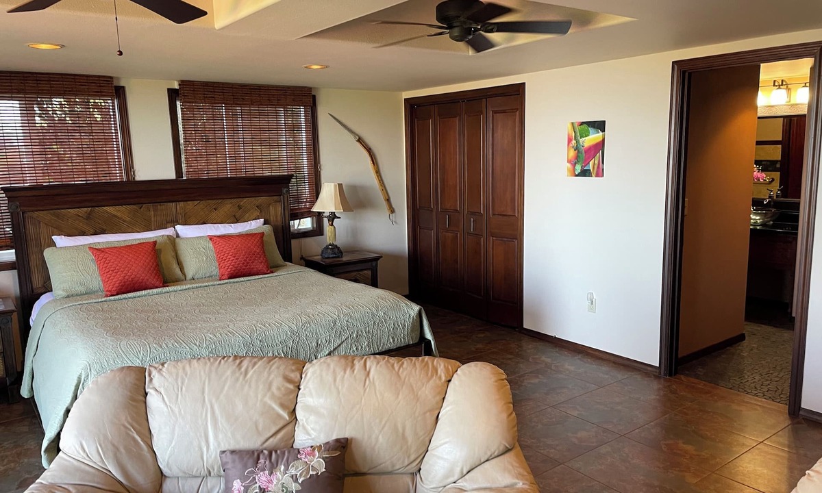 Holualoa Apartment | Island Paradise ~ Pacific Room.