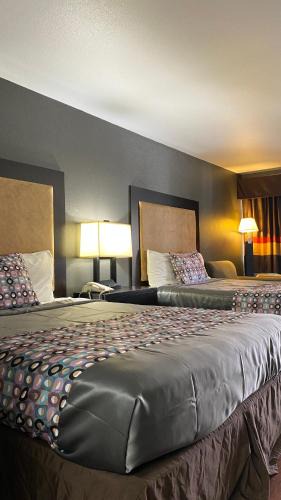 Bay City Hotel | Island Suites Bay City