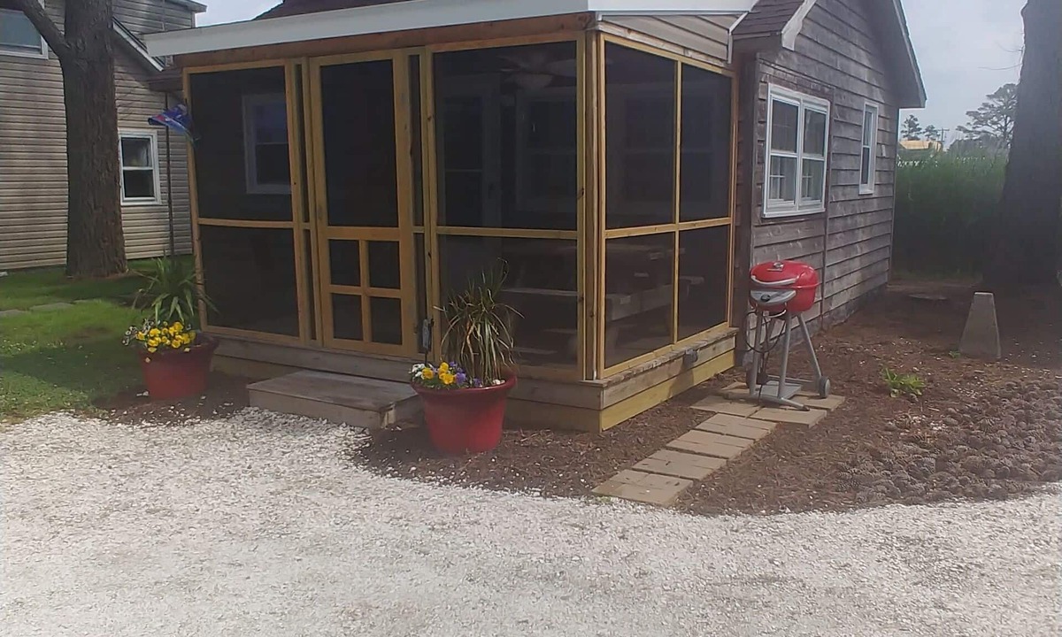 Chincoteague Cottage | Island Time Cottage