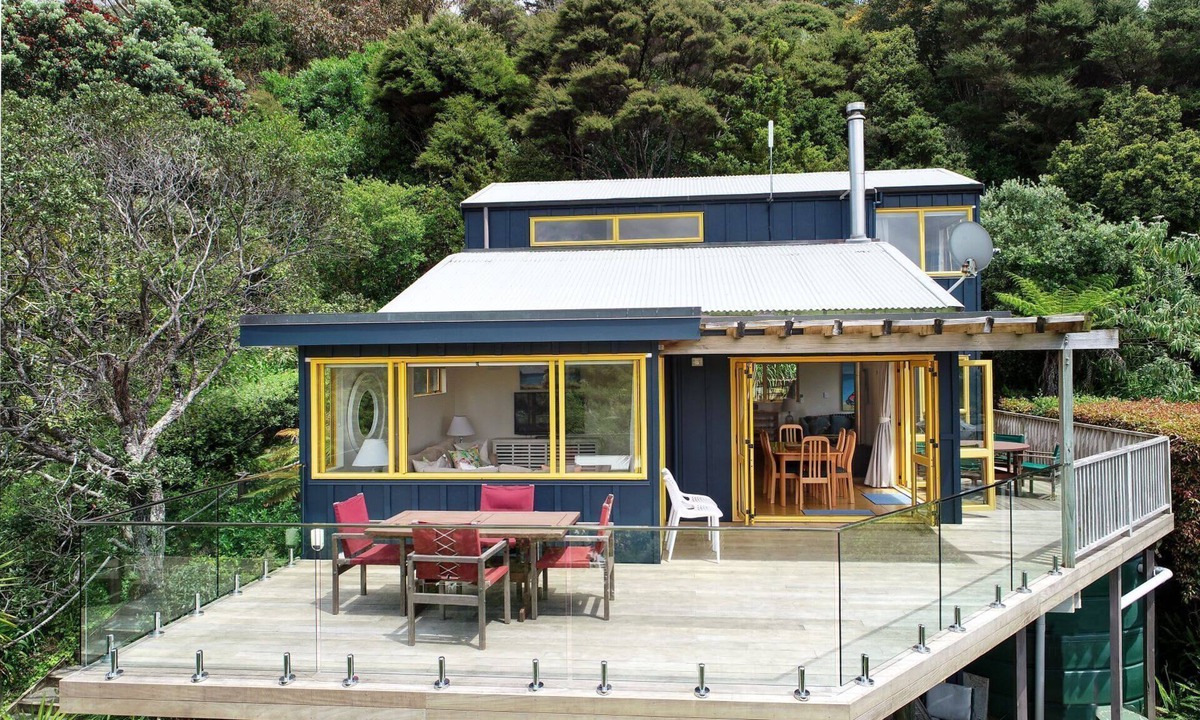 Palm Beach House | Island View - Walk to Palm Beach