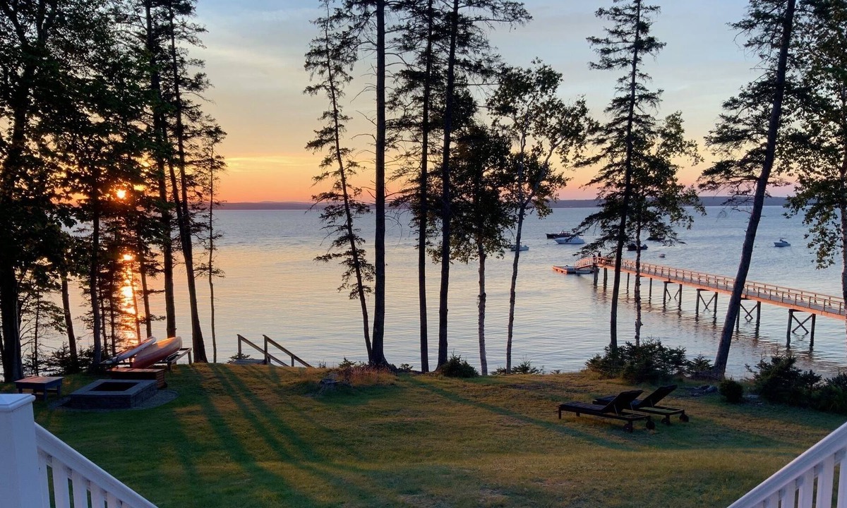 Islesboro Cottage | Islesboro Beachside Cottage with Sunset Views