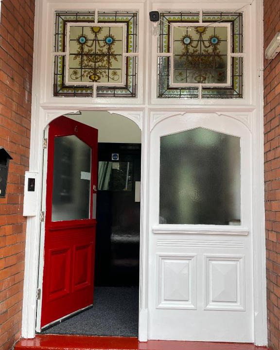 Newcastle-Under-Lyme House | ISUITES