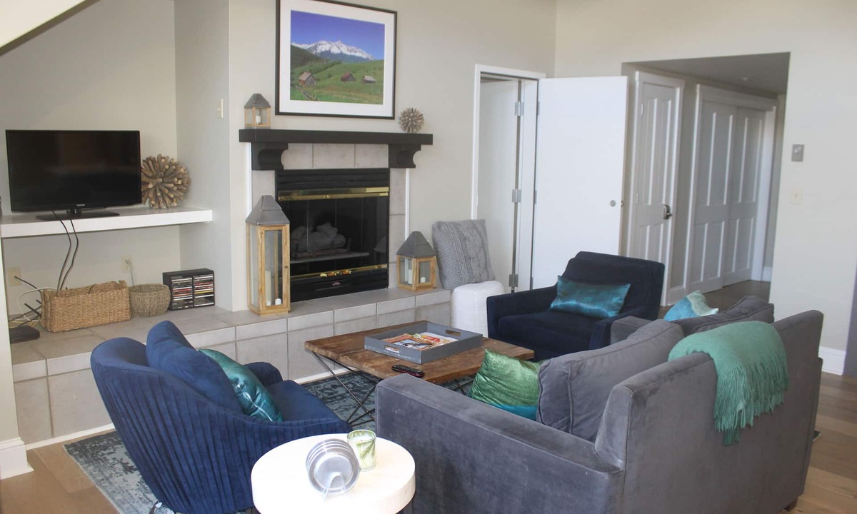 Mountain Village Condo | IT'S SNOWING! 1BR/2Bth SKI-IN/OUT-VIEWS, garage parking, fireplace,balcony