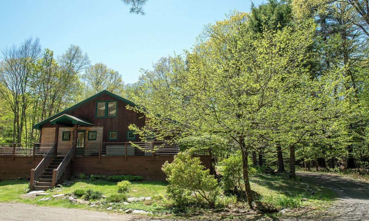 Chatham Ski Chalet | It's time to FALL in Love with Upstate!