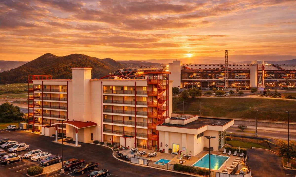 Bluff City Condo | It’s Bristol Baby! Walk to the track!