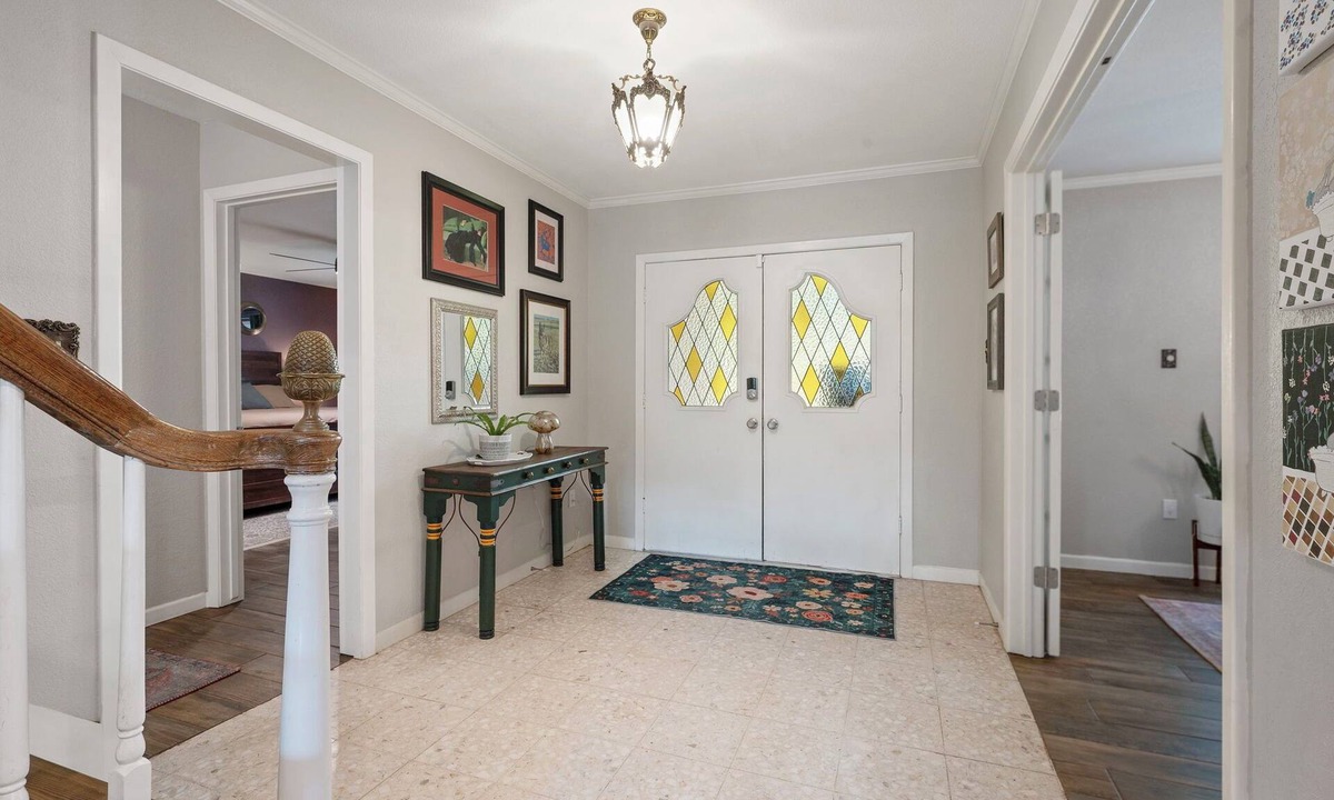College Station House | Its Miller Time! - Let us Explain. Enjoy this 5BR/3BA with a backyard oasis!