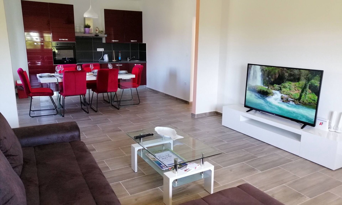 Zemunik Donji Apartment | Ivan's holiday home