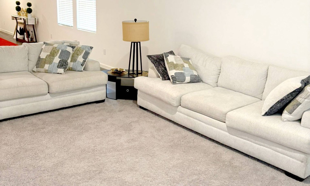 Weston House | Ivana Lodge 4-Bedroom 3-Bath in Pilot Point