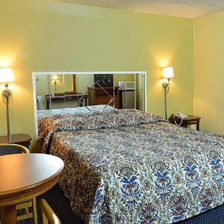 Green Brook Hotel | Ivory Tower Motor Inn Green Brook