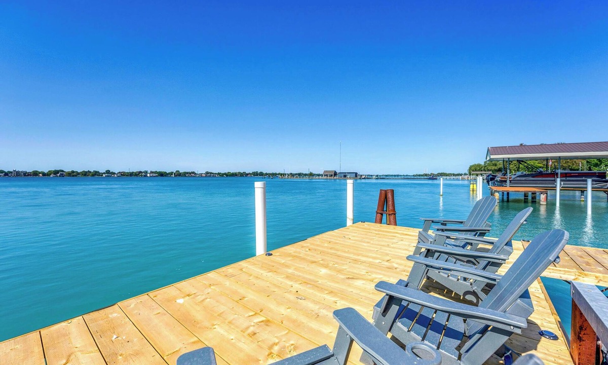 Sombra House | Ivy Cottage River Retreat Relax on the dock and watch the ships go by!