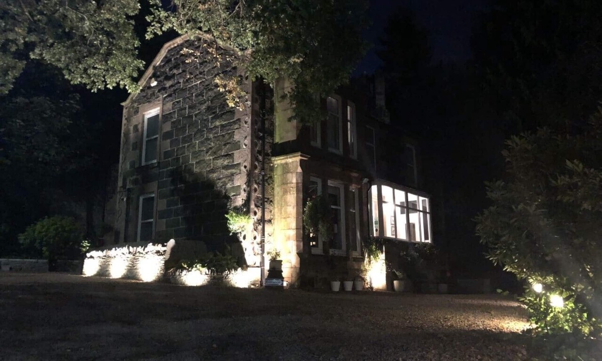 Murthly Bed & Breakfast | Ivybank Lodge