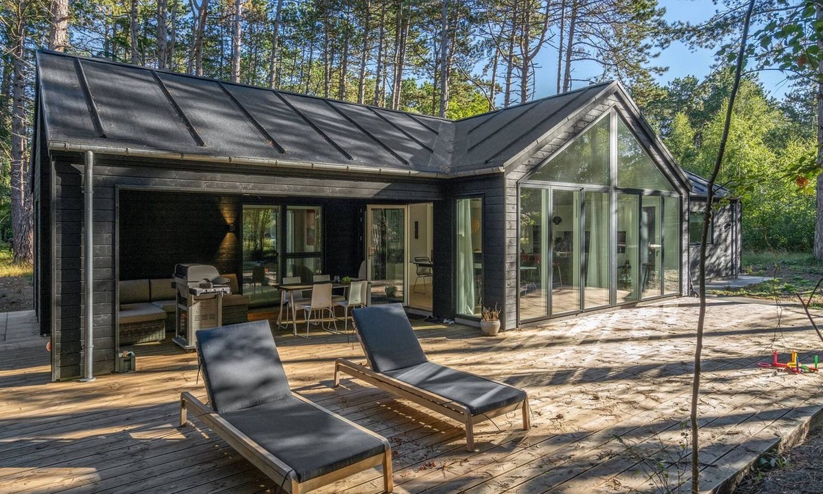 Store Fuglede House | "Iwa" - 475m from the sea by Interhome